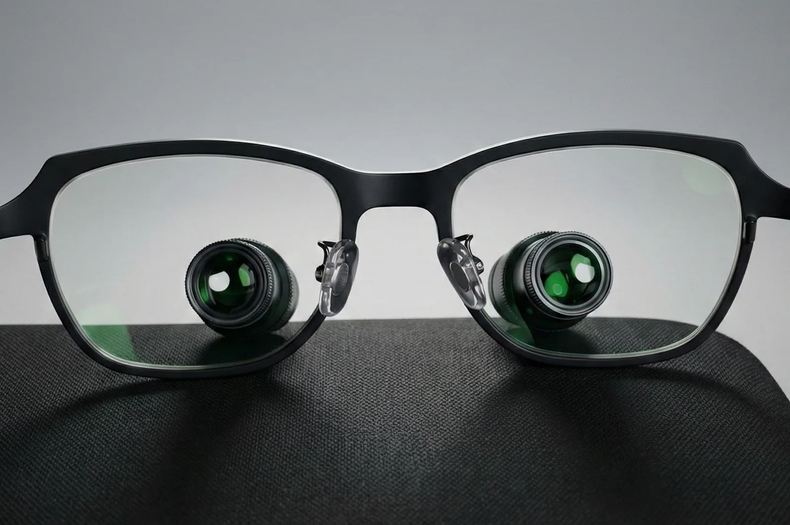 Close-up of the Doctor Scope loupe frame and optical barrels